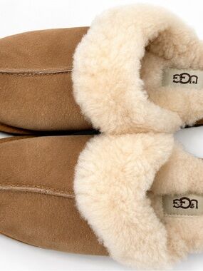 UGG Chestnut Women’s Scuffette II